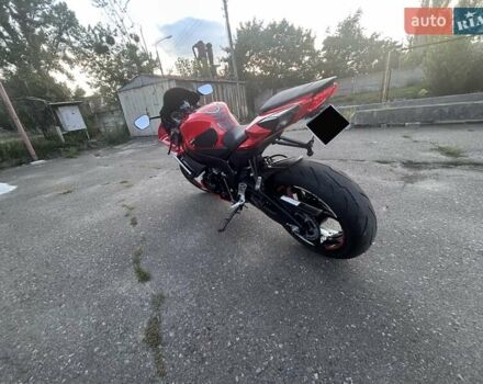 Красный Сузуки GSX-R 600, объемом двигателя 0.6 л и пробегом 33 тыс. км за 10200 $, фото 21 на Automoto.ua