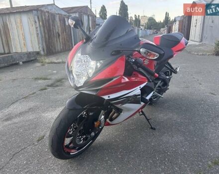 Красный Сузуки GSX-R 600, объемом двигателя 0.6 л и пробегом 33 тыс. км за 10200 $, фото 10 на Automoto.ua