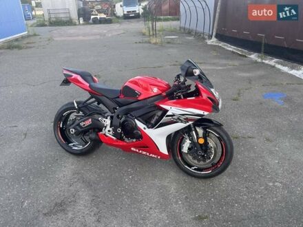Сузуки GSX-R 600 2012 в Киеве на Automoto.ua Красный Сузуки GSX-R 600, объемом двигателя 0.6 л и пробегом 33 тыс. км за 10200 $, фото 1 на Automoto.ua
