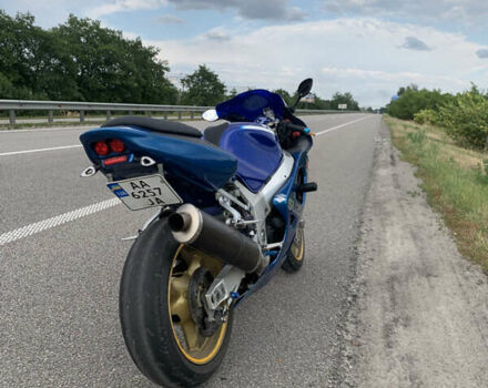 Сузуки GSX-R 600, объемом двигателя 0.6 л и пробегом 35 тыс. км за 4200 $, фото 4 на Automoto.ua