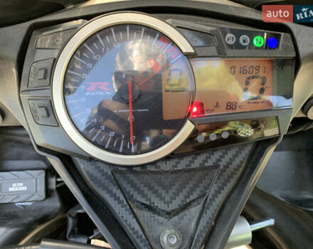 Сузуки GSX-R 600, объемом двигателя 0.6 л и пробегом 16 тыс. км за 9000 $, фото 3 на Automoto.ua