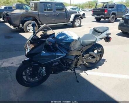 Сузуки GSX-R 600, объемом двигателя 0.6 л и пробегом 0 тыс. км за 4500 $, фото 1 на Automoto.ua