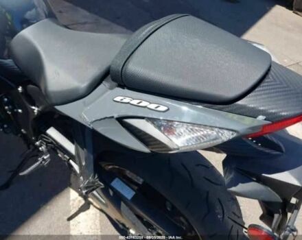 Сузуки GSX-R 600, объемом двигателя 0.6 л и пробегом 0 тыс. км за 4500 $, фото 12 на Automoto.ua