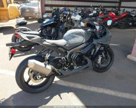 Сузуки GSX-R 600, объемом двигателя 0.6 л и пробегом 0 тыс. км за 4500 $, фото 3 на Automoto.ua