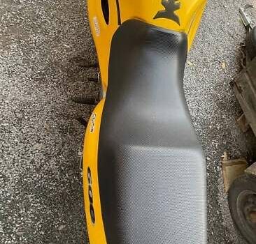 Желтый Сузуки GSX-R 600, объемом двигателя 0.6 л и пробегом 25 тыс. км за 3150 $, фото 11 на Automoto.ua