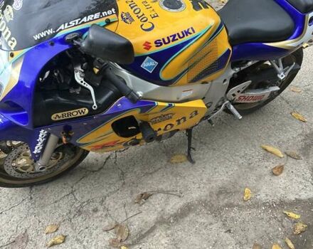 Желтый Сузуки GSX-R 600, объемом двигателя 0.6 л и пробегом 71 тыс. км за 2400 $, фото 4 на Automoto.ua