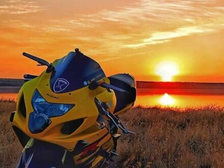 Сузуки GSX-R 600 2004 в Одессе на Automoto.ua Желтый Сузуки GSX-R 600, объемом двигателя 0.6 л и пробегом 95 тыс. км за 5000 $, фото 1 на Automoto.ua