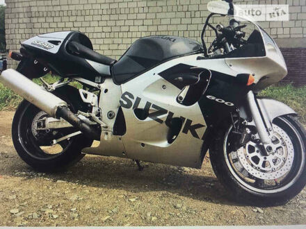 Сузуки GSX-R 600 1999 в Миколаїв на Automoto.ua Серый Сузуки GSX-R 600, объемом двигателя 0.6 л и пробегом 51 тыс. км за 1500 $, фото 1 на Automoto.ua