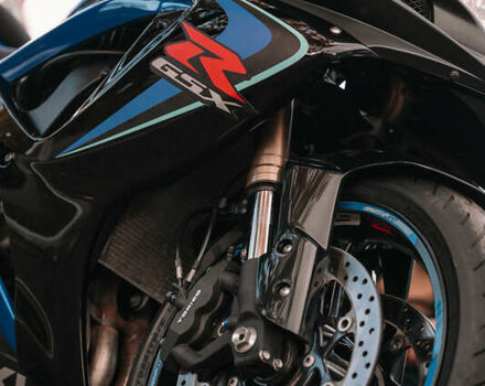 Синий Сузуки GSX-R 600, объемом двигателя 0.6 л и пробегом 32 тыс. км за 8600 $, фото 6 на Automoto.ua