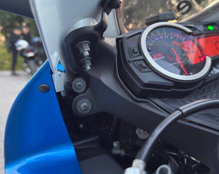 Синий Сузуки GSX-R 600, объемом двигателя 0.6 л и пробегом 23 тыс. км за 10000 $, фото 17 на Automoto.ua