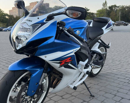 Синій Сузукі GSX-R 600, об'ємом двигуна 0.6 л та пробігом 23 тис. км за 10000 $, фото 6 на Automoto.ua