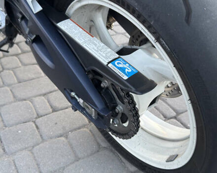 Синій Сузукі GSX-R 600, об'ємом двигуна 0.6 л та пробігом 23 тис. км за 10000 $, фото 10 на Automoto.ua