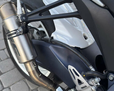 Синій Сузукі GSX-R 600, об'ємом двигуна 0.6 л та пробігом 23 тис. км за 10000 $, фото 9 на Automoto.ua