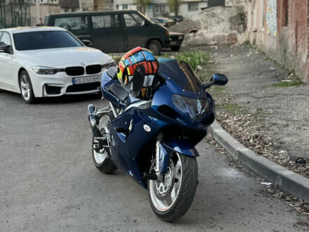 Сузуки GSX-R 600 2003 в Днепре (Днепропетровске) на Automoto.ua Синий Сузуки GSX-R 600, объемом двигателя 0.6 л и пробегом 38 тыс. км за 5500 $, фото 1 на Automoto.ua