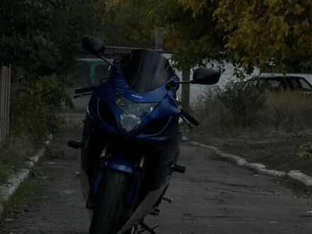 Синий Сузуки GSX-R 600, объемом двигателя 0.6 л и пробегом 47 тыс. км за 6500 $, фото 1 на Automoto.ua