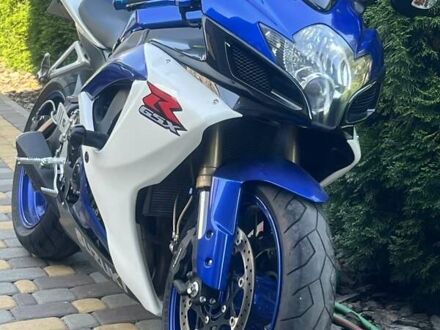 Сузуки GSX-R 600 2006 в Заставной на Automoto.ua Синий Сузуки GSX-R 600, объемом двигателя 0 л и пробегом 19 тыс. км за 6750 $, фото 1 на Automoto.ua