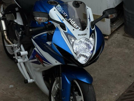 Синий Сузуки GSX-R 600, объемом двигателя 0.6 л и пробегом 23 тыс. км за 10000 $, фото 1 на Automoto.ua
