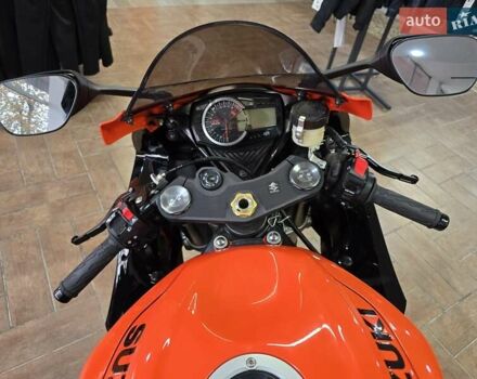 Оранжевый Сузуки GSX-R 600, объемом двигателя 0.6 л и пробегом 16 тыс. км за 14000 $, фото 3 на Automoto.ua