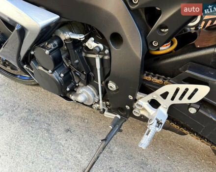 Черный Сузуки GSX-R 750, объемом двигателя 0.75 л и пробегом 22 тыс. км за 9300 $, фото 14 на Automoto.ua