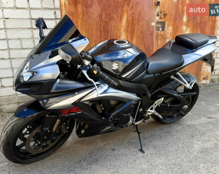 Черный Сузуки GSX-R 750, объемом двигателя 0.75 л и пробегом 22 тыс. км за 9300 $, фото 10 на Automoto.ua