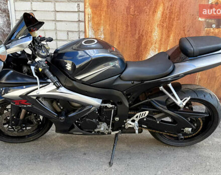 Черный Сузуки GSX-R 750, объемом двигателя 0.75 л и пробегом 22 тыс. км за 9300 $, фото 7 на Automoto.ua