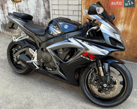 Черный Сузуки GSX-R 750, объемом двигателя 0.75 л и пробегом 22 тыс. км за 9300 $, фото 1 на Automoto.ua