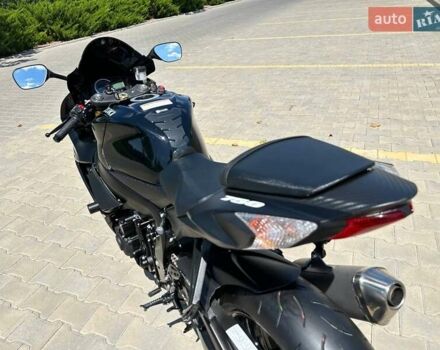 Черный Сузуки GSX-R 750, объемом двигателя 0 л и пробегом 2 тыс. км за 13800 $, фото 16 на Automoto.ua