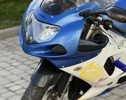 Сузуки GSX-R 750, объемом двигателя 0 л и пробегом 40 тыс. км за 4400 $, фото 1 на Automoto.ua