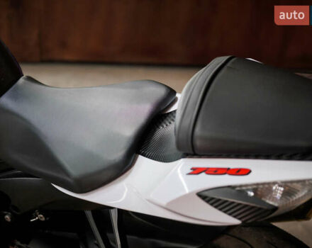 Сузуки GSX-R 750, объемом двигателя 0.75 л и пробегом 14 тыс. км за 11000 $, фото 11 на Automoto.ua