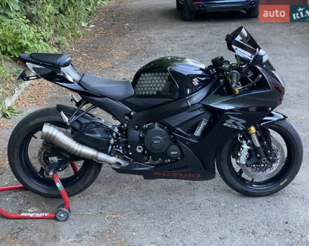 Сузуки GSX-R 750, объемом двигателя 0 л и пробегом 22 тыс. км за 12300 $, фото 3 на Automoto.ua