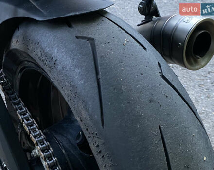 Сузуки GSX-R 750, объемом двигателя 0 л и пробегом 22 тыс. км за 12300 $, фото 25 на Automoto.ua