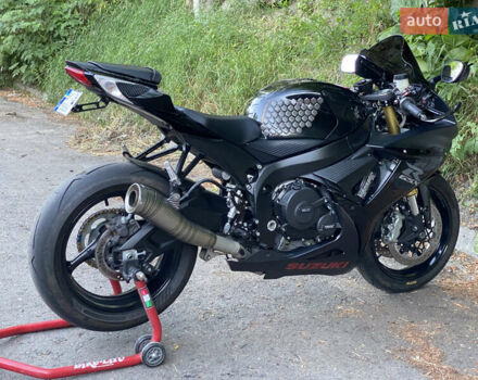 Сузуки GSX-R 750, объемом двигателя 0 л и пробегом 22 тыс. км за 12300 $, фото 30 на Automoto.ua