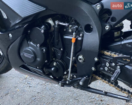 Сузуки GSX-R 750, объемом двигателя 0 л и пробегом 22 тыс. км за 12300 $, фото 10 на Automoto.ua