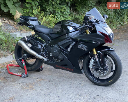 Сузуки GSX-R 750, объемом двигателя 0 л и пробегом 22 тыс. км за 12300 $, фото 2 на Automoto.ua