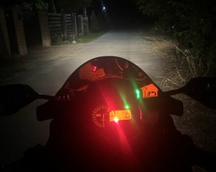 Сузуки GSX-R 750, объемом двигателя 0.75 л и пробегом 0 тыс. км за 10000 $, фото 13 на Automoto.ua