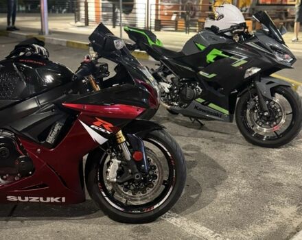 Сузуки GSX-R 750, объемом двигателя 0.75 л и пробегом 0 тыс. км за 10000 $, фото 4 на Automoto.ua