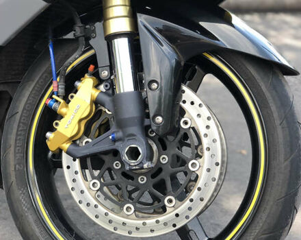 Желтый Сузуки GSX-R 750, объемом двигателя 0.75 л и пробегом 44 тыс. км за 6500 $, фото 5 на Automoto.ua