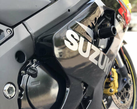 Желтый Сузуки GSX-R 750, объемом двигателя 0.75 л и пробегом 44 тыс. км за 6500 $, фото 7 на Automoto.ua