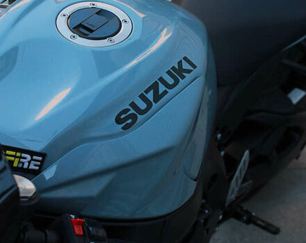 Серый Сузуки GSX-R 750, объемом двигателя 0 л и пробегом 1 тыс. км за 13200 $, фото 5 на Automoto.ua