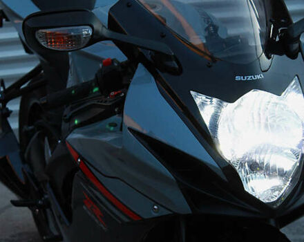 Серый Сузуки GSX-R 750, объемом двигателя 0 л и пробегом 1 тыс. км за 13200 $, фото 15 на Automoto.ua