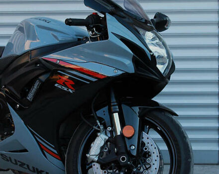 Серый Сузуки GSX-R 750, объемом двигателя 0 л и пробегом 1 тыс. км за 13200 $, фото 1 на Automoto.ua
