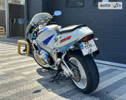 Синий Сузуки GSX-R 750, объемом двигателя 0.75 л и пробегом 62 тыс. км за 3000 $, фото 5 на Automoto.ua