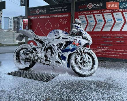 Синий Сузуки GSX-R 750, объемом двигателя 0.75 л и пробегом 20 тыс. км за 7550 $, фото 12 на Automoto.ua