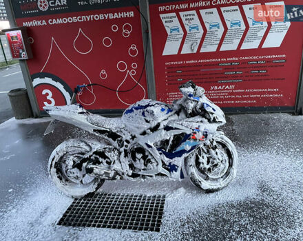 Синий Сузуки GSX-R 750, объемом двигателя 0.75 л и пробегом 20 тыс. км за 7550 $, фото 11 на Automoto.ua