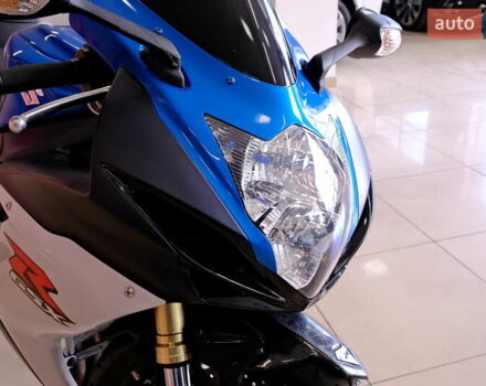 Синій Сузукі GSX-R 750, об'ємом двигуна 0.75 л та пробігом 13 тис. км за 10400 $, фото 3 на Automoto.ua