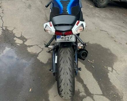 Синий Сузуки GSX-R 750, объемом двигателя 0.75 л и пробегом 14 тыс. км за 10500 $, фото 4 на Automoto.ua