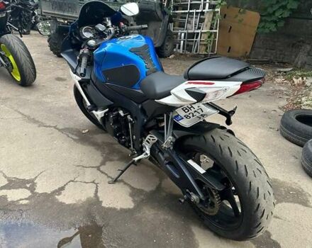 Синий Сузуки GSX-R 750, объемом двигателя 0.75 л и пробегом 14 тыс. км за 10500 $, фото 5 на Automoto.ua
