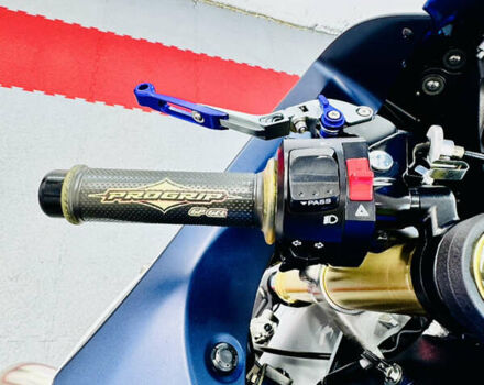 Синий Сузуки GSX-R 750, объемом двигателя 0.75 л и пробегом 13 тыс. км за 10500 $, фото 19 на Automoto.ua