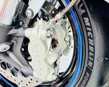 Синий Сузуки GSX-R 750, объемом двигателя 0.75 л и пробегом 13 тыс. км за 10500 $, фото 12 на Automoto.ua