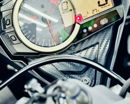 Синий Сузуки GSX-R 750, объемом двигателя 0.75 л и пробегом 13 тыс. км за 10500 $, фото 23 на Automoto.ua